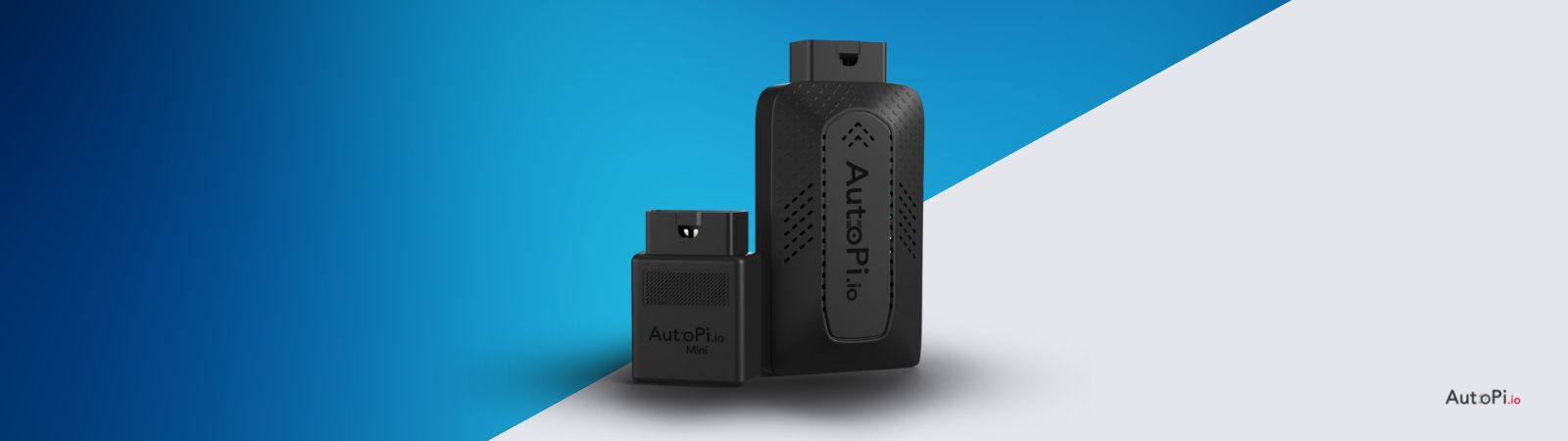 visual presentation of the autopi cm4 and autopi mini beside each other