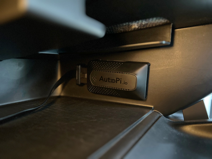 AutoPi CM4 device in car 4